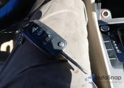 2015 Volkswagen Passat 1.8T Se из США, поврежденный, VIN 1VWBS7A3XFC013556